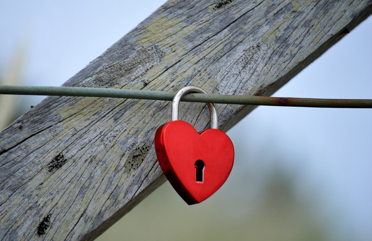 الذكاء الاصطناعي في الميدان: كيف تستفيد الشركات الرائدة من جوهري